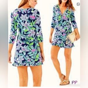 Lilly Pulitzer NWOT SZ M Jessalynne Wrap
Romper Dress Bright Navy Sway
This Way